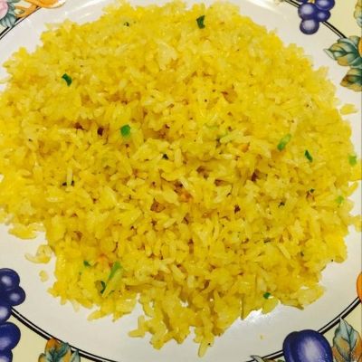 黄金蛋炒饭的做法（教你如何制作美味的黄金蛋炒饭）