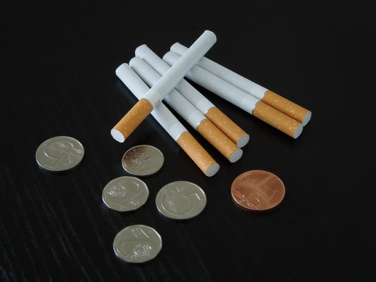 黄金和白金哪个好戴 白金和黄金首饰哪个好