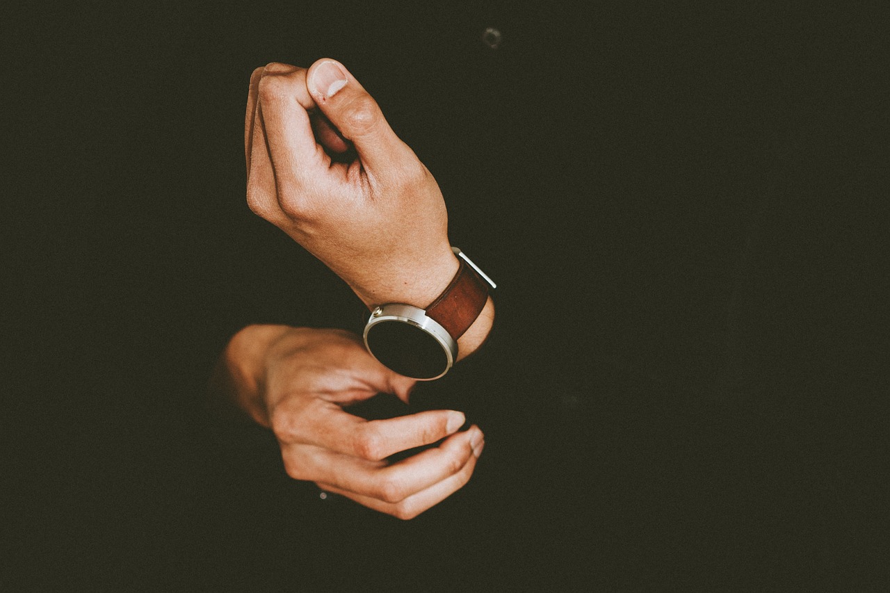黄金手链买哪个划算男士 男士黄金手链推荐