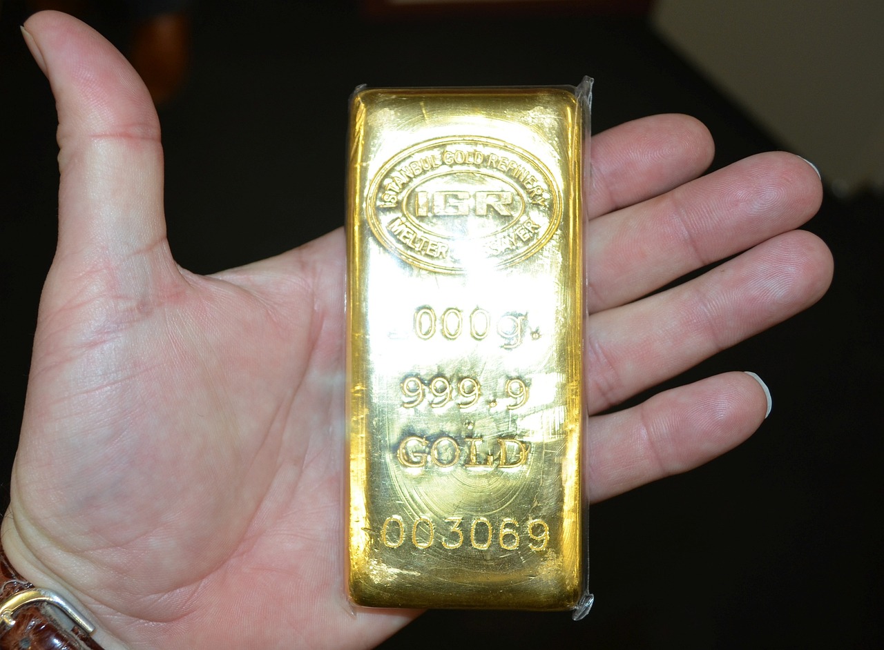 黄金融化成金条的制作过程详解