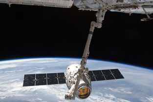 宇宙分期乐联名卡套出来啦！带你探索跨界合作新潮流