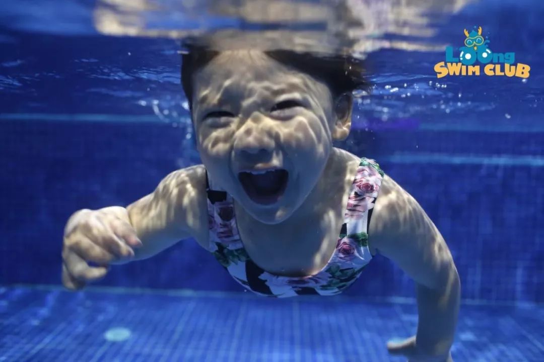 游泳耳朵进水怎么办 游泳耳朵进水怎么办 小妙招