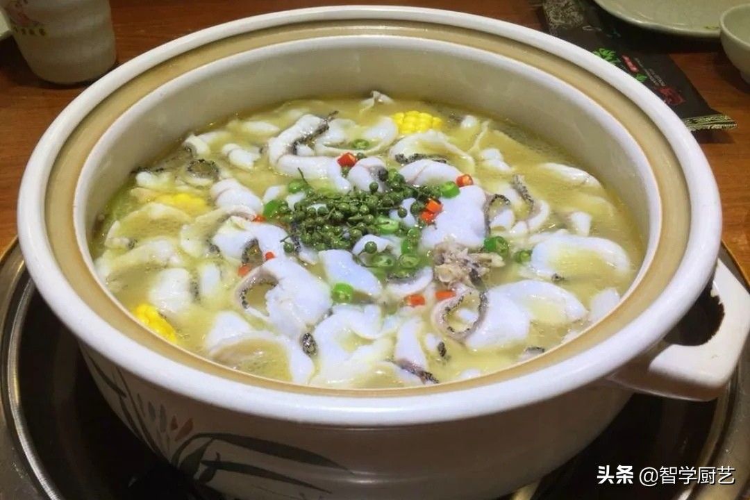 火哥的菜酸菜鱼正宗做法 酸菜鱼火锅的做法家常做法视频