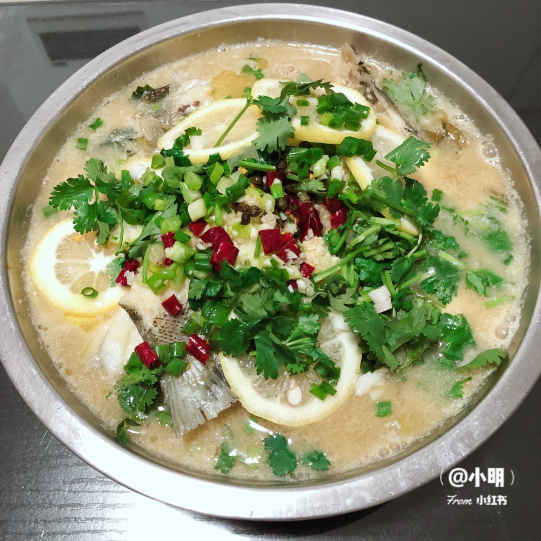 酸菜鱼加柠檬的正宗做法 酸菜鱼加柠檬的正宗做法视频