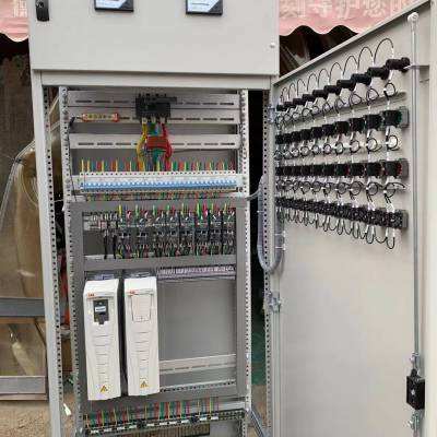 控制柜带电(控制柜零线带电)