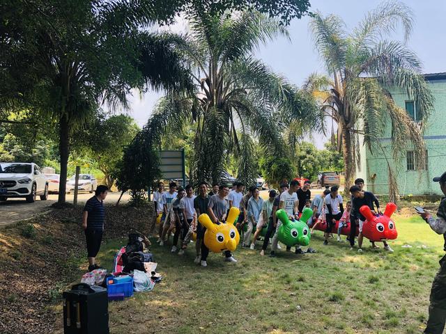 朋友聚会有小孩去哪玩(朋友聚会有小孩去哪玩合适)