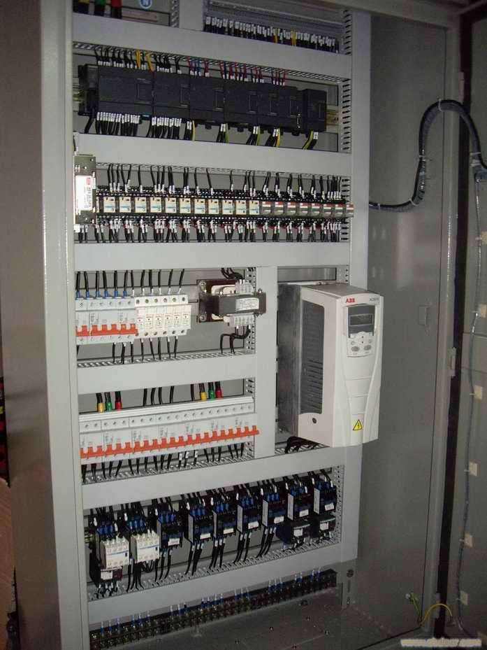 plc控制柜配电柜(plc配电柜和普通配电柜)